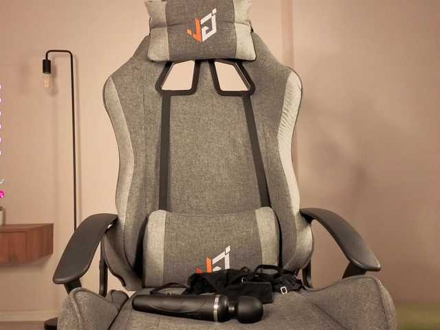 Pussy-Pikmi's BongaCams show and profile