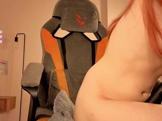 Pussy-Pikmi's BongaCams show and profile