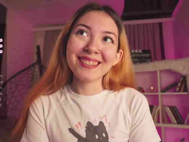 Pussy-Pikmi Live Webcam on BongaCams