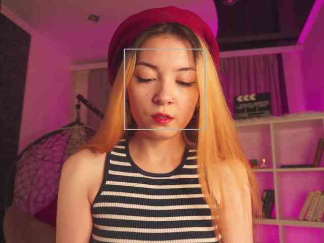 Pussy-Pikmi webcam