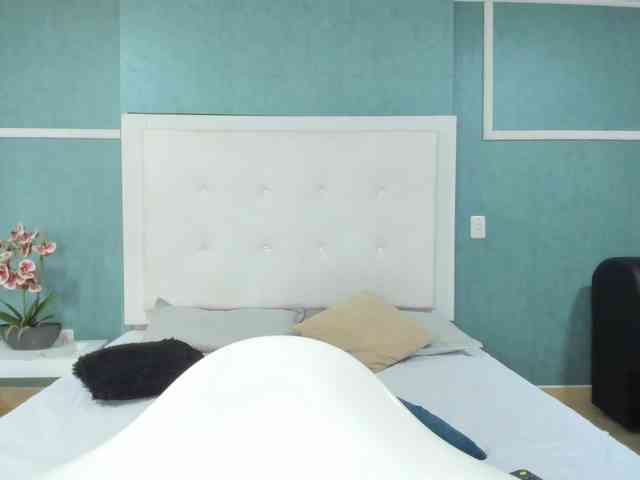 nude chat room Aniagomezz