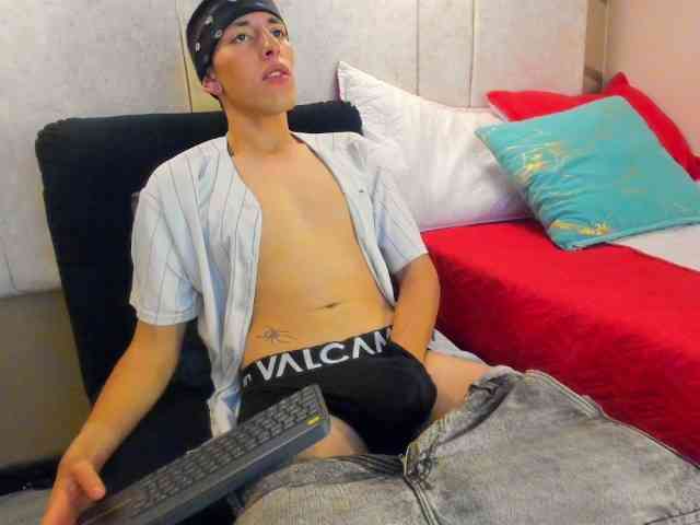 Andreuw-Wolf Andreuw-Wolf