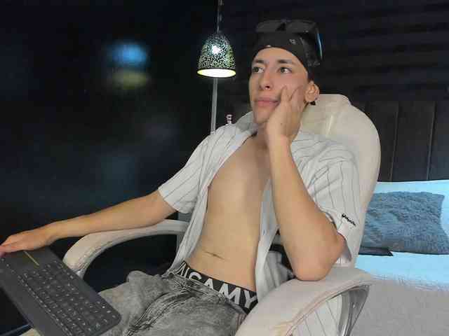 Andreuw-Wolf Andreuw-Wolf