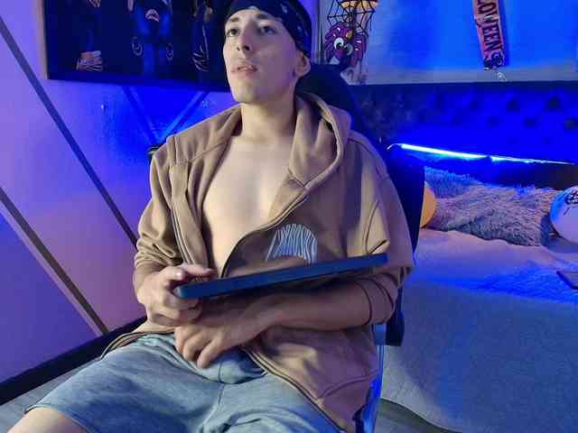 Andreuw-Wolf Andreuw-Wolf