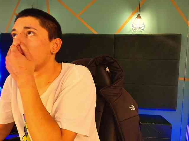 Andreuw-Wolf Andreuw-Wolf