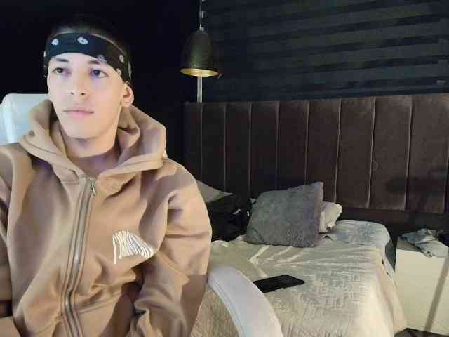 Andreuw-Wolf Andreuw-Wolf