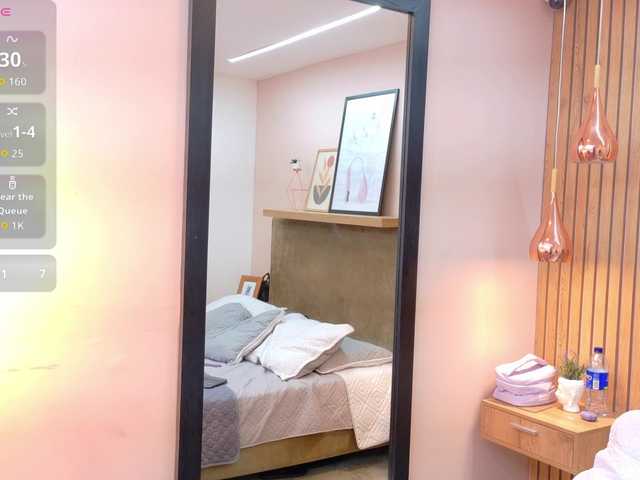 ZaharaFox's BongaCams show and profile