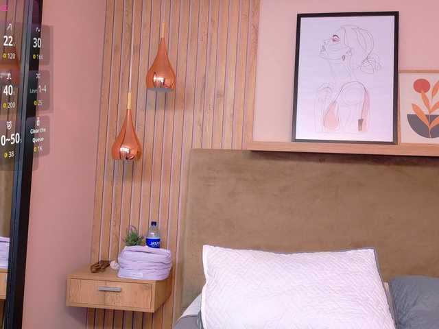 ZaharaFox's BongaCams show and profile