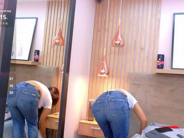 ZaharaFox's BongaCams show and profile