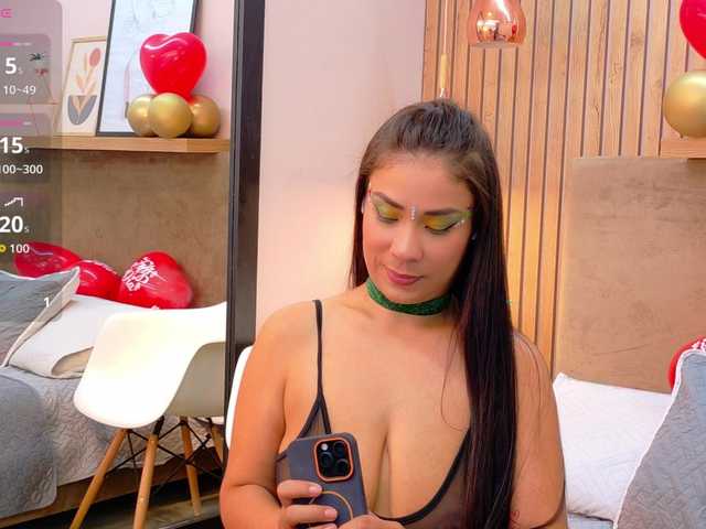 ZaharaFox's BongaCams show and profile