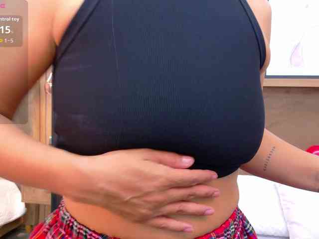 ZaharaFox Live Webcam on BongaCams