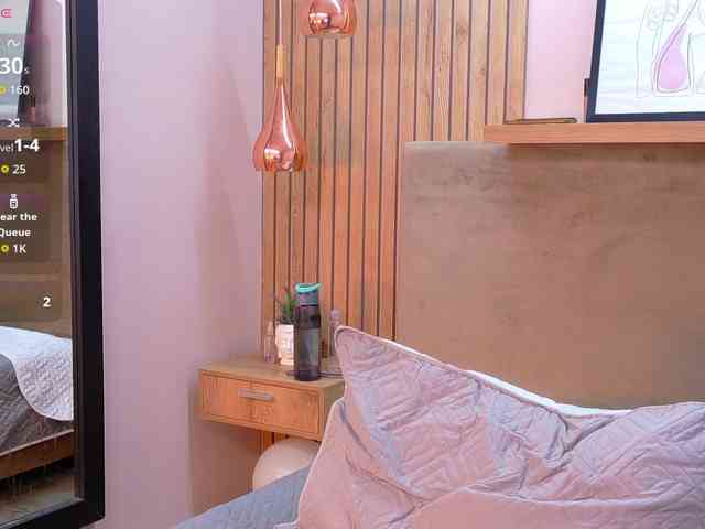 ZaharaFox Live Webcam on BongaCams