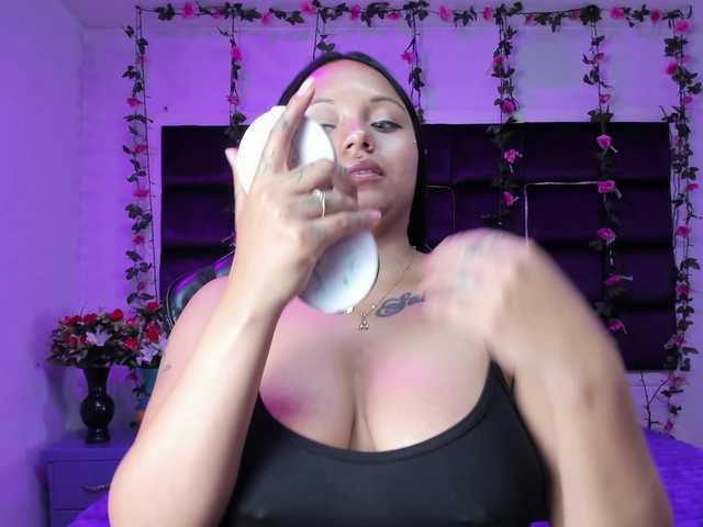 sweelanna's BongaCams show and profile