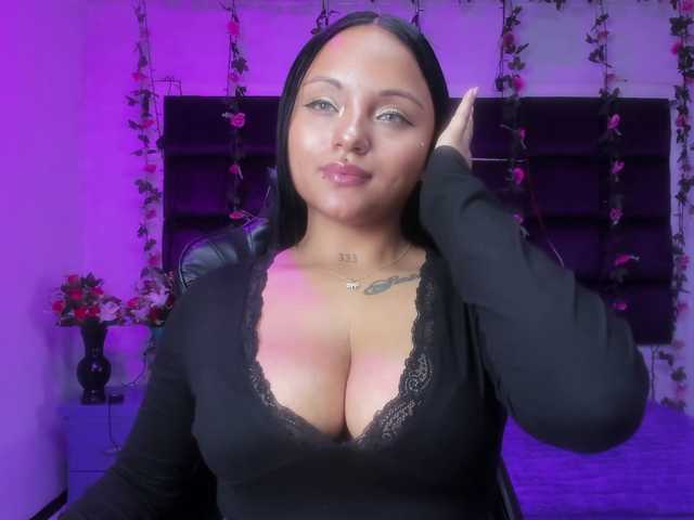 sweelanna's BongaCams show and profile