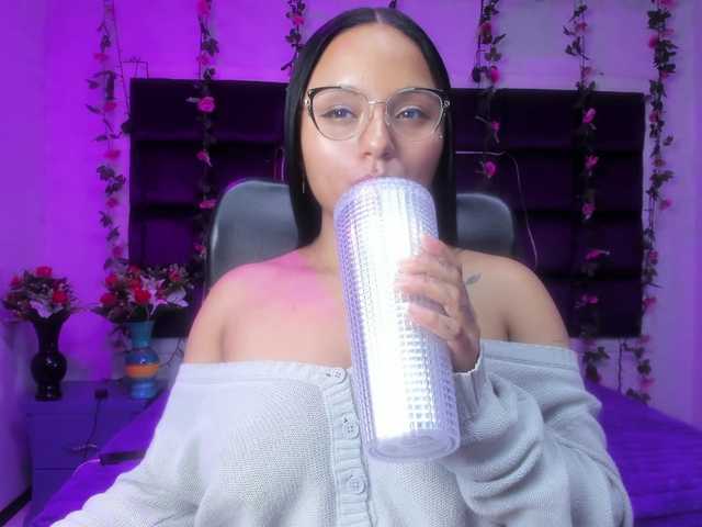 sweelanna's BongaCams show and profile