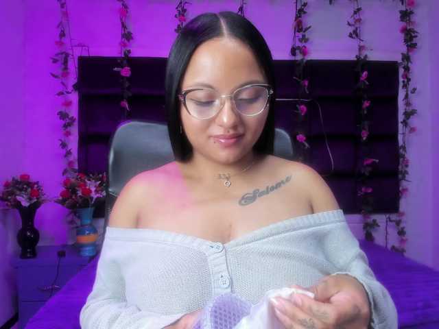 sweelanna's BongaCams show and profile
