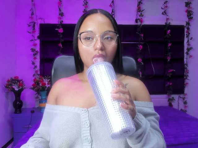 sweelanna's BongaCams show and profile