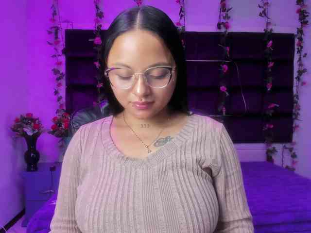 sweelanna Live Webcam on BongaCams