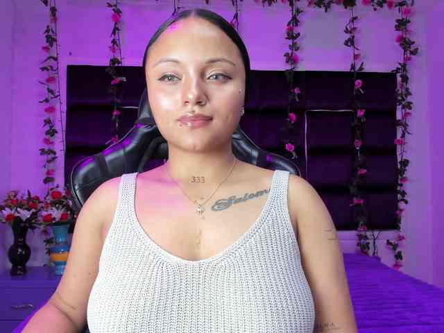 sweelanna Live Webcam on BongaCams