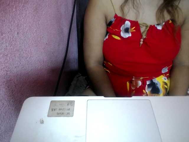 jenniella webcam bongacams model stream image