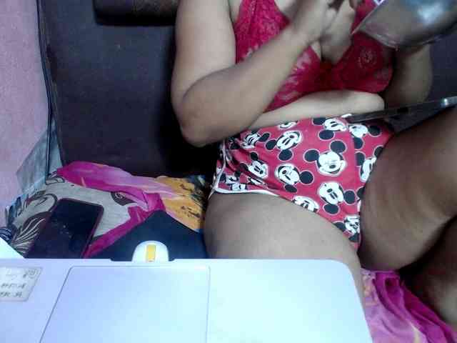 jenniella webcam