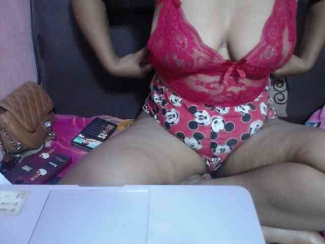 jenniella webcam
