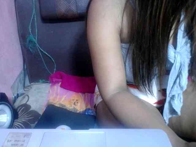 jenniella webcam