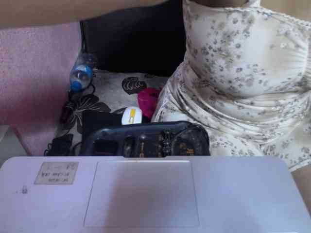 jenniella webcam