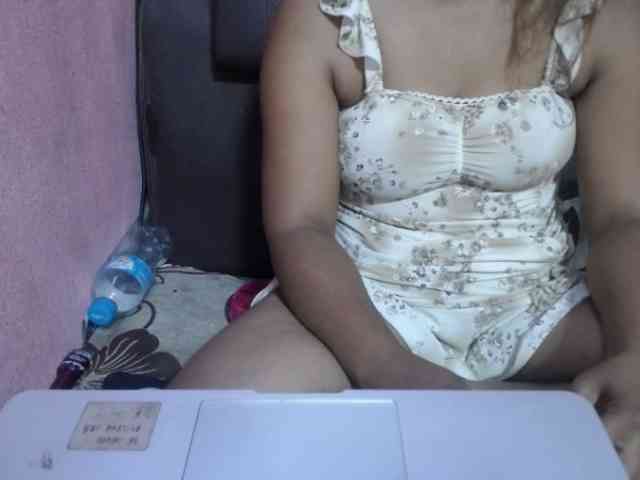 jenniella Live Webcam on BongaCams