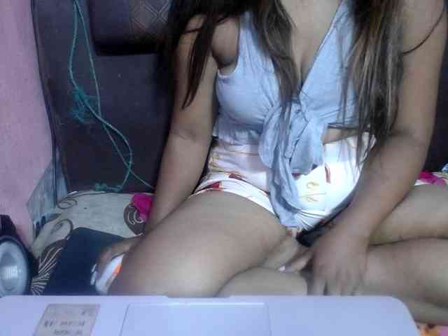 jenniella webcam
