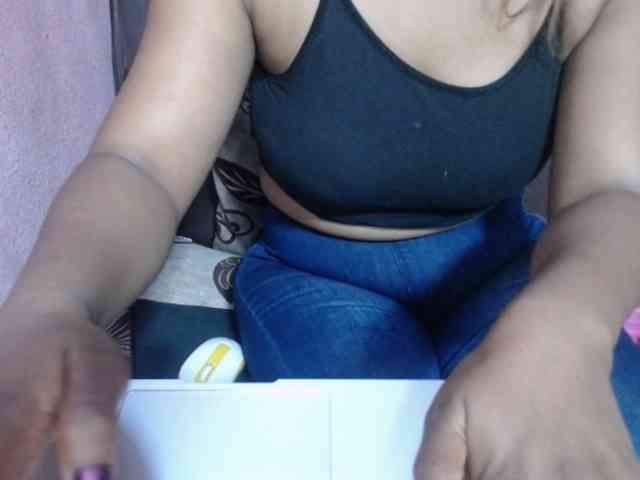 jenniella webcam