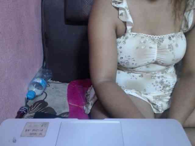 jenniella webcam