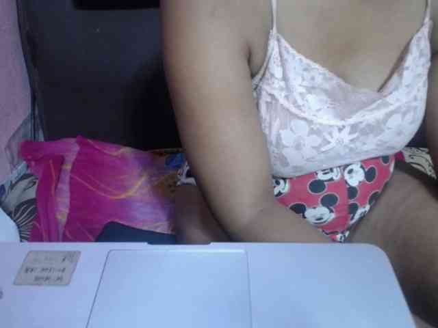 jenniella webcam