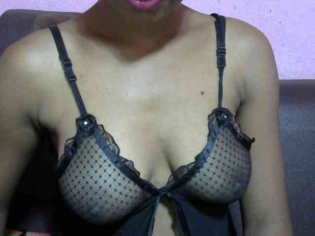 jenniella webcam
