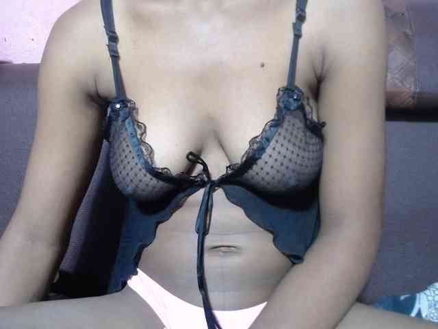 jenniella webcam