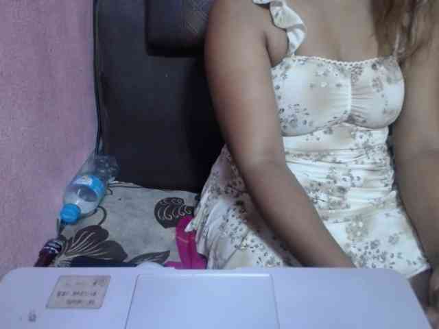 jenniella webcam