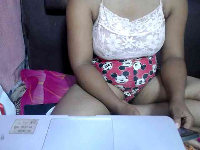 jenniella webcam