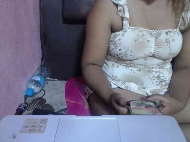 jenniella webcam