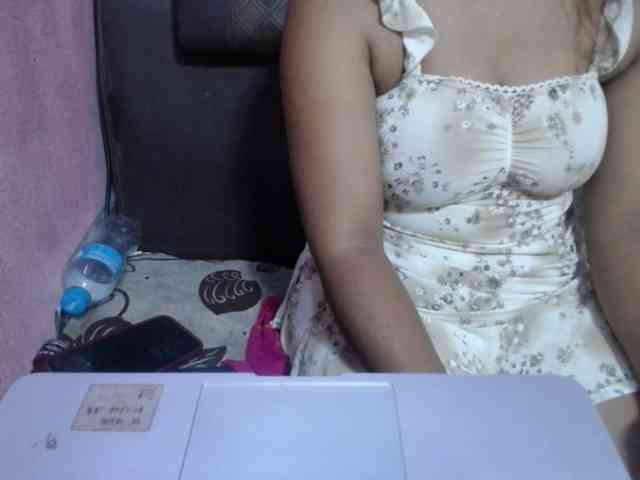 jenniella webcam
