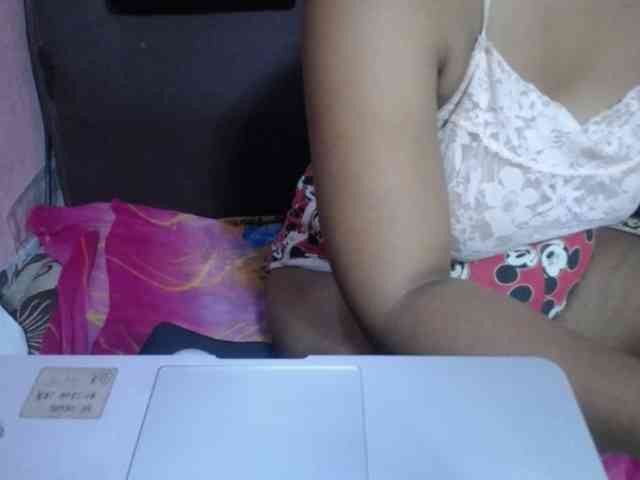 jenniella webcam