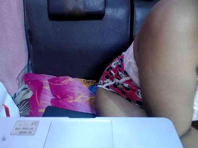 jenniella webcam