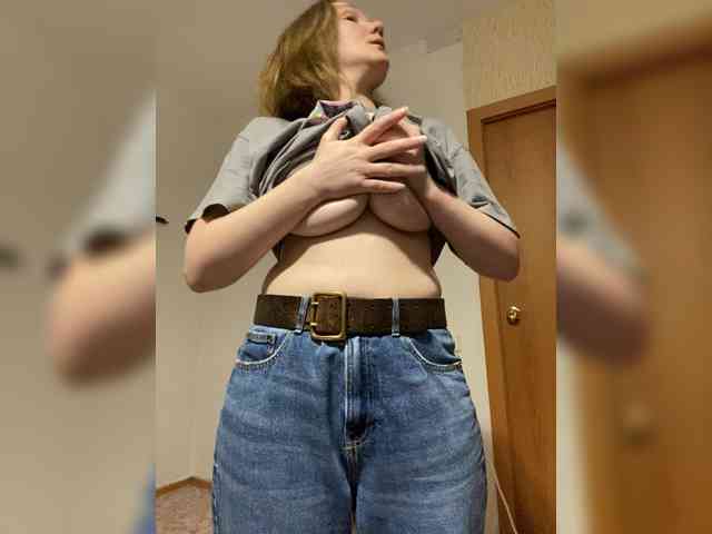 BellaMrr webcam