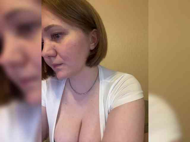 BellaMrr webcam