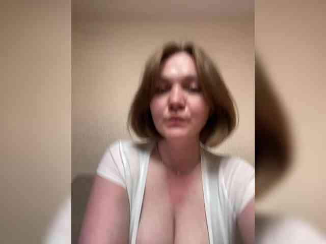 BellaMrr webcam