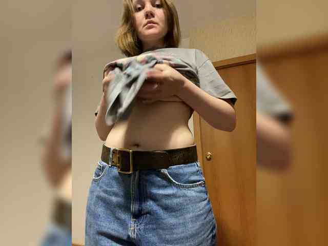 BellaMrr webcam