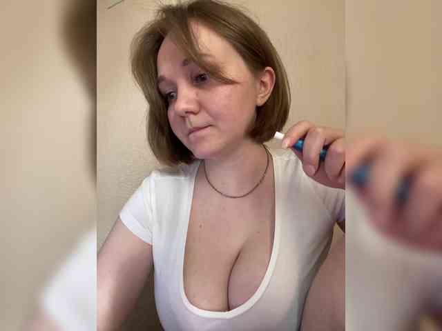 BellaMrr webcam