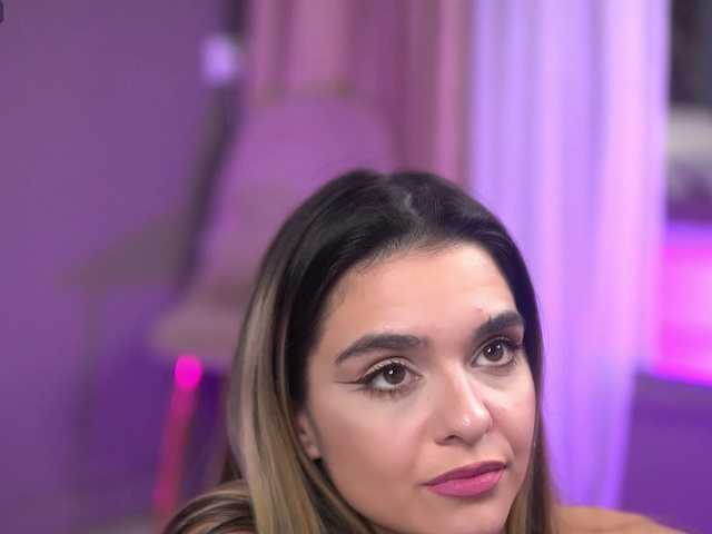 RobertaRosetti's BongaCams show and profile