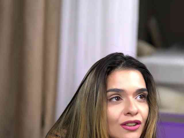 RobertaRosetti Live Webcam on BongaCams