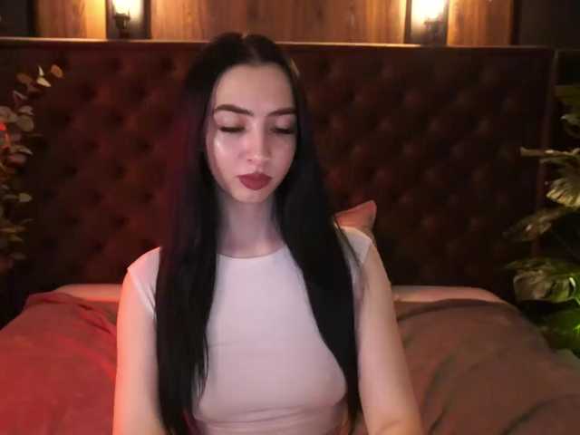 WildKittenX live cam profile