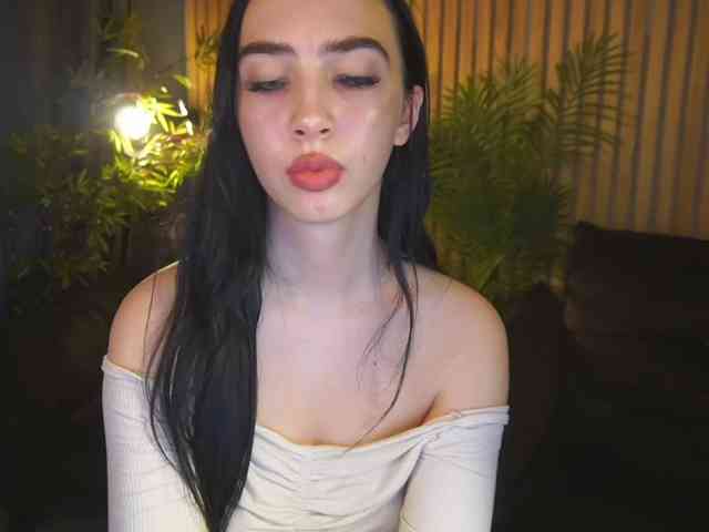WildKittenX webcam